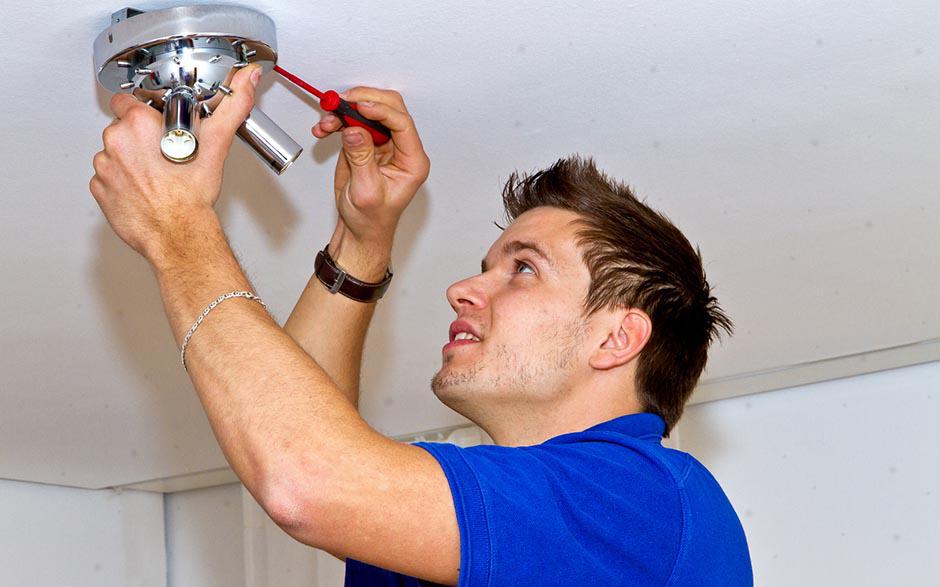 technicien électricien Paris 6